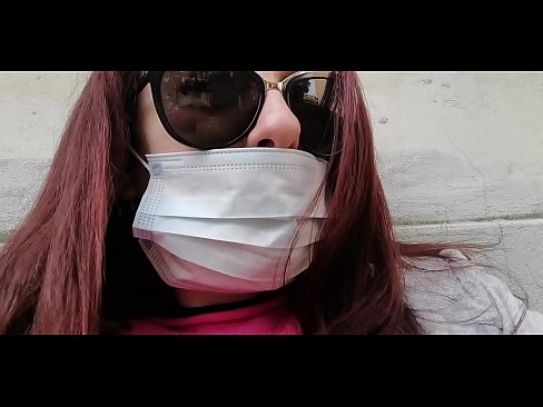 ❤️ Nicoletta kostaa naapurilleen ja pissaa hänen autotalliinsa (Special Covid19 Italian karanteeni) Kotitekoinen porno at us