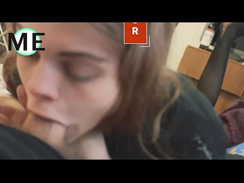 ❤️ Kurkkumulkku, revityt sukkahousut ja revityt korkokengät kiva tavata Kotitekoinen porno at us