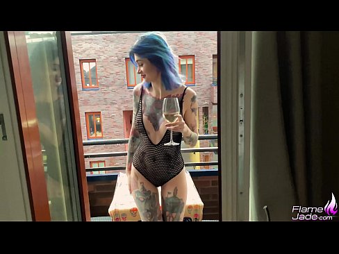 ❤️ Valtava tyttö imee nieleskellen ja naidaan intohimoisesti avoimen taivaan alla Kotitekoinen porno at us
